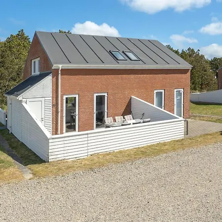 Anouk - 1-7km From The Sea By Interhome *