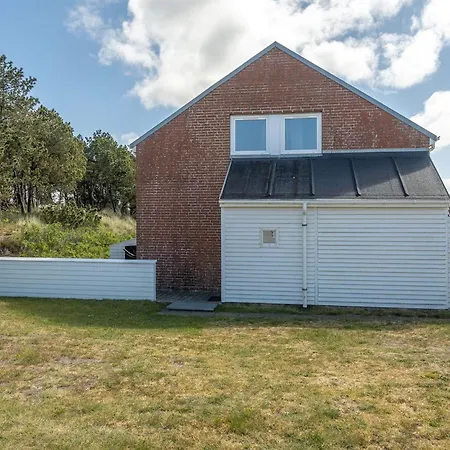 Anouk - 1-7km From The Sea By Interhome *