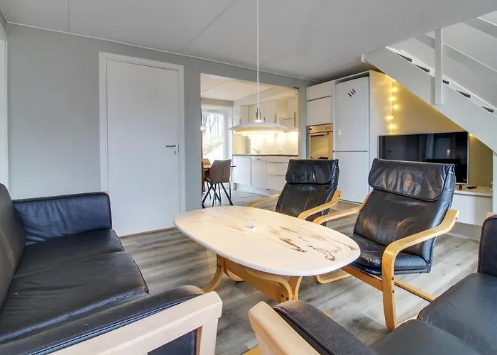 Lägenhet Anouk - 1-7km From The Sea By Interhome *